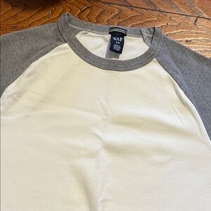 GAP Two-Tone Gray and White short sleeve Raglan Tee